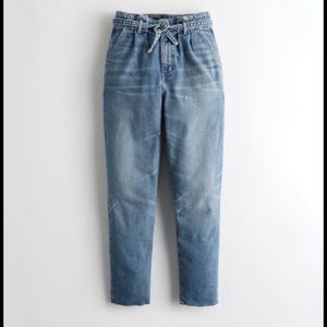 NWT Hollister Paperbag Curvy Mom Jeans